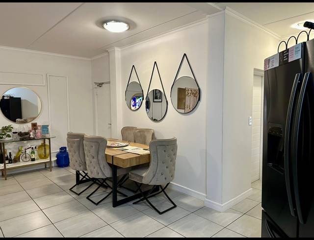3 BEDROOM APARTMENT FOR SALE IN WATERFALL